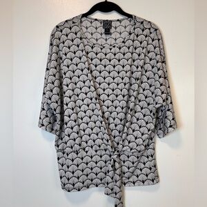 Clara Sun Woo Black & White Geometric Tie Front 3/4 sleeve Women’s Large